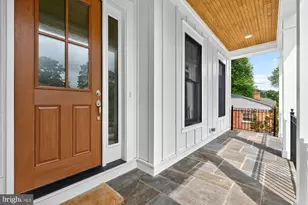 613 Blackstone Terrace NW, Vienna, VA 22180 - Photo 5