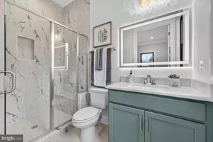 613 Blackstone Terrace NW, Vienna, VA 22180 - Photo 9