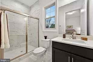 9928 Woodrow St, Vienna, VA 22181 - Photo 41