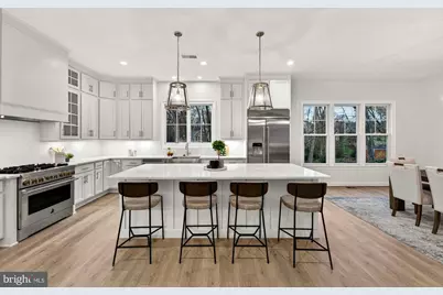 9928 Woodrow Street, Vienna, VA 22181 - Photo 27