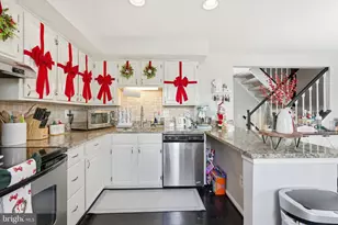 6311 Betsy Ross Ct, Centreville, VA 20121 - Photo 7