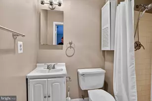 7600 Lisle Ave, Falls Church, VA 22043 - Photo 9