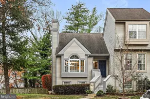 6167 Stonepath Cir, Centreville, VA 20120 - Photo 1