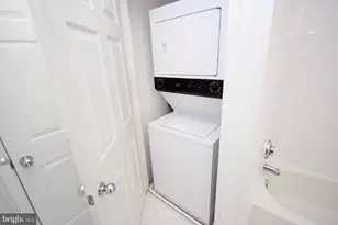 7000 Falls Reach Dr, Falls Church, VA 22043 - Photo 25