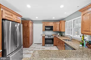 10207 Oxfordshire Rd, Great Falls, VA 22066 - Photo 15