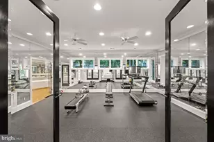 8305 Fox Haven Dr, McLean, VA 22102 - Photo 47