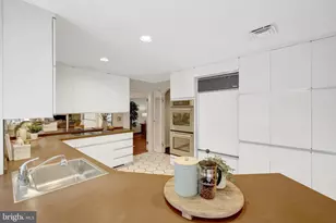 8801 Lynnhurst Dr, Fairfax, VA 22031 - Photo 17