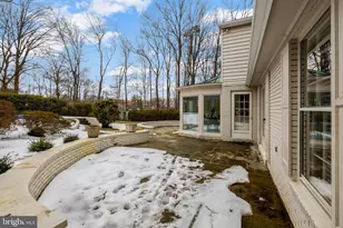 8801 Lynnhurst Dr, Fairfax, VA 22031 - Photo 57