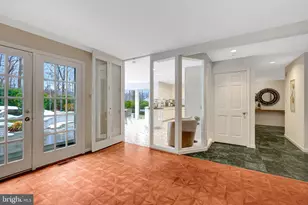 8801 Lynnhurst Dr, Fairfax, VA 22031 - Photo 21