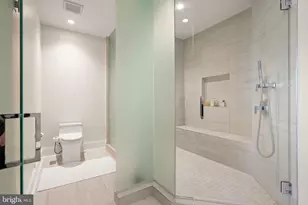 7887 Jones Branch Dr, McLean, VA 22102 - Photo 33