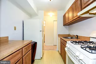 3302 Woodburn Village Dr, Annandale, VA 22003 - Photo 15