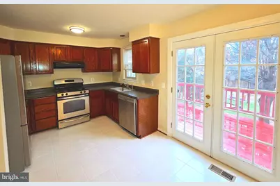 3007 Heritage Springs Court, Alexandria, VA 22306 - Photo 5