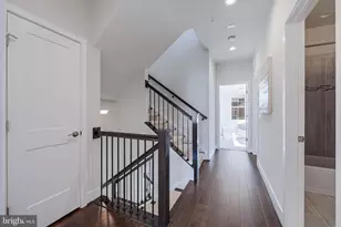 11695 Sunrise Square Pl, Reston, VA 20191 - Photo 33