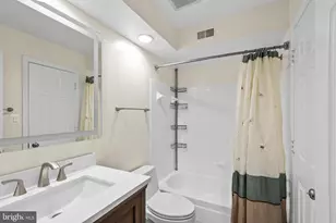 7006 Ellingham Cir, Alexandria, VA 22315 - Photo 11