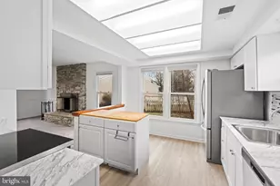 12807 Scranton Ct, Herndon, VA 20170 - Photo 17