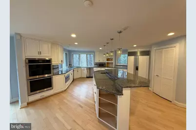 10701 Sycamore Springs Lane, Great Falls, VA 22066 - Photo 7