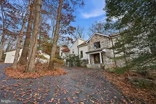 10701 Sycamore Springs Ln, Great Falls, VA 22066 - Photo 95