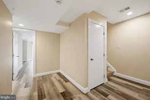 10701 Sycamore Springs Ln, Great Falls, VA 22066 - Photo 47