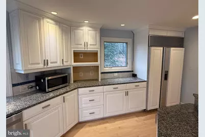 10701 Sycamore Springs Lane, Great Falls, VA 22066 - Photo 33