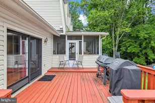 8916 Arley Dr, Springfield, VA 22153 - Photo 7