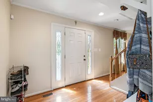 8916 Arley Dr, Springfield, VA 22153 - Photo 9