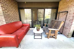 9800 Kingsbridge Dr, Fairfax, VA 22031 - Photo 15