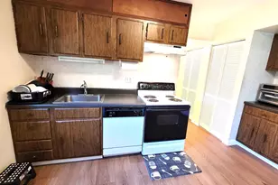 9800 Kingsbridge Dr, Fairfax, VA 22031 - Photo 13