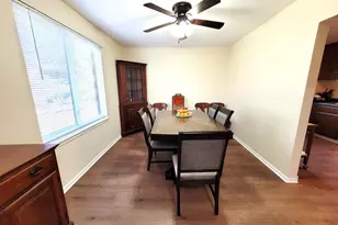 9800 Kingsbridge Dr, Fairfax, VA 22031 - Photo 9