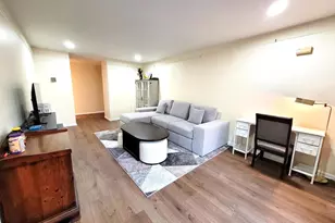 9800 Kingsbridge Dr, Fairfax, VA 22031 - Photo 7