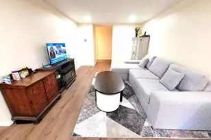 9800 Kingsbridge Dr, Fairfax, VA 22031 - Photo 5