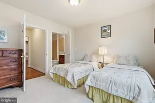 2905 Saintsbury Plaza, Fairfax, VA 22031 - Photo 19