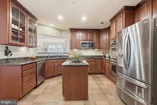 2905 Saintsbury Plaza, Fairfax, VA 22031 - Photo 7