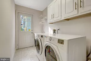 8607 Cherry Dr, Fairfax, VA 22031 - Photo 37