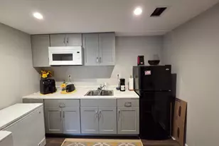 7009 Lamp Post, Alexandria, VA 22306 - Photo 5