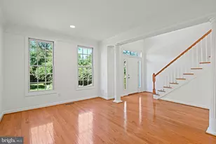 9927 Miles Stone Ct, Vienna, VA 22181 - Photo 17