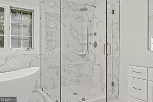 9927 Miles Stone Ct, Vienna, VA 22181 - Photo 33