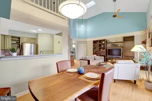 1334 Garden Wall Cir, Reston, VA 20194 - Photo 15