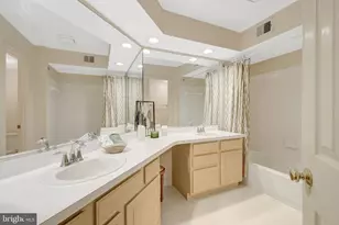 1334 Garden Wall Cir, Reston, VA 20194 - Photo 27