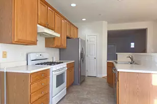 8183 Skelton Cir, Falls Church, VA 22042 - Photo 9