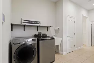 904 Locust St, Herndon, VA 20170 - Photo 43