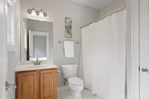 904 Locust St, Herndon, VA 20170 - Photo 33