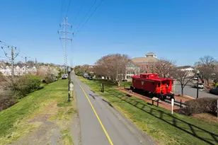 904 Locust St, Herndon, VA 20170 - Photo 61