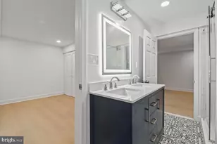 8728 Old Courthouse Rd, Vienna, VA 22182 - Photo 23