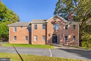 9200 Falls Run Rd, McLean, VA 22102 - Photo 5