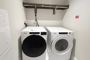 7887 Jones Branch Dr, McLean, VA 22102 - Photo 27