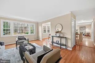 9322 Elk Dr, Springfield, VA 22153 - Photo 5