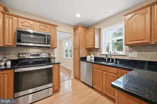 9322 Elk Dr, Springfield, VA 22153 - Photo 19