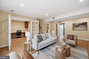 9322 Elk Dr, Springfield, VA 22153 - Photo 7