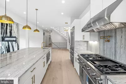 719 Meadow Lane SW, Vienna, VA 22180 - Photo 3