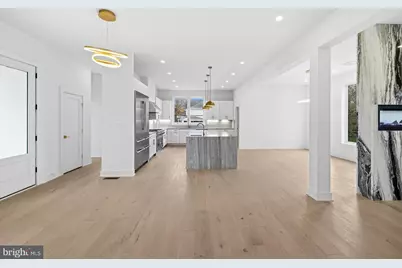 719 Meadow Lane SW, Vienna, VA 22180 - Photo 7